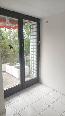 Ausgang zu Terrasse - 