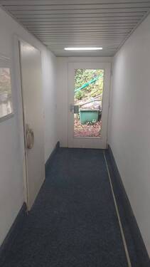 Flur Ausgang zu Mini-Terrasse - 
