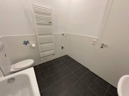 Modernes Wannenbad - 