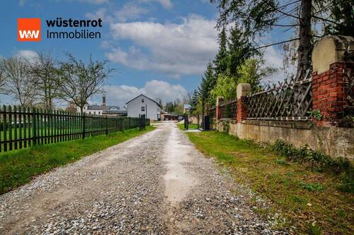 Einfahrt - Grundstück in Altenburg zum Kaufen