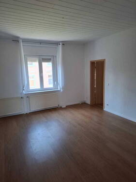 Wohnzimmer - 3 Zimmer Etagenwohnung zur Miete in Demitz-Thumitz