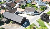 04 Ansicht - WohnhausDoppel-Garage im Dreiseitenhof, ehemalige Pferdezucht mit Boxen und gr. ScheuneHeuböden
