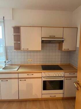 gepflegte, schöne Einbauküche - 