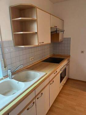 Einbauküche mit E-Geräten - 