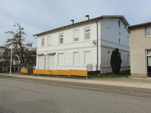 Seitenansicht - Mehrfamilienhaus, Wohnhaus zum Kaufen in Sassnitz