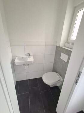 Gäste-WC - 4 Zimmer Reihenendhaus in Ingolstadt