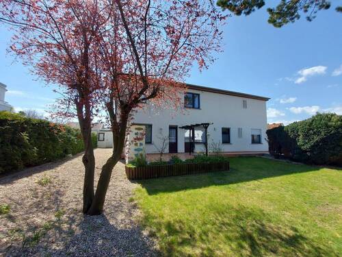 Gemeinschaftsgarten - Nur wenige Schritte zur Ostsee! Gemütliche 3-Zi.-Wohnung (ca. 54m²) mit Garage