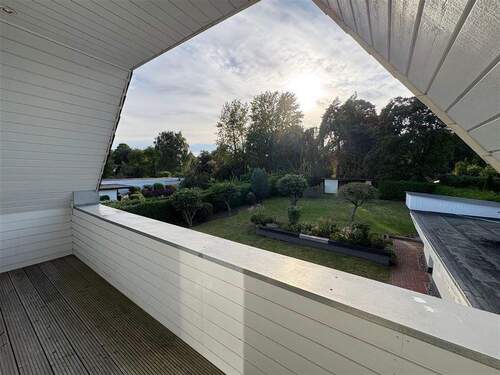 mit winterlichen Blick auf den Bordesholmer See - 