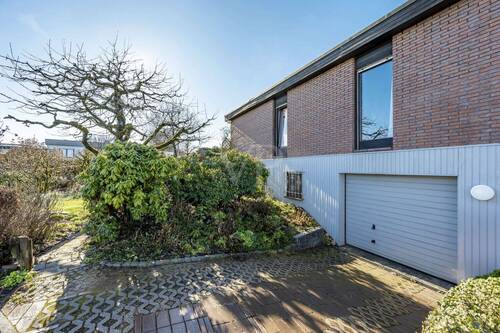 Garagenzufahrt/Hof - 