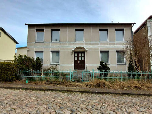 Vorderansicht - Mehrfamilienhaus, Wohnhaus zum Kaufen in Sassnitz