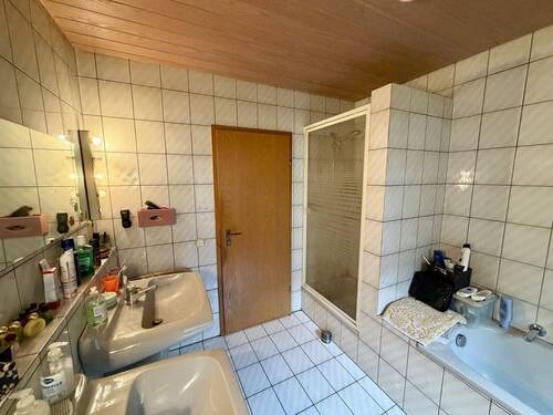 Bad EG - Mehrfamilienhaus, Wohnhaus mit 219,20 m&sup2; in Paderborn zum Kaufen