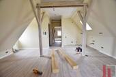 Renovierte Dachgeschosswohnung - 