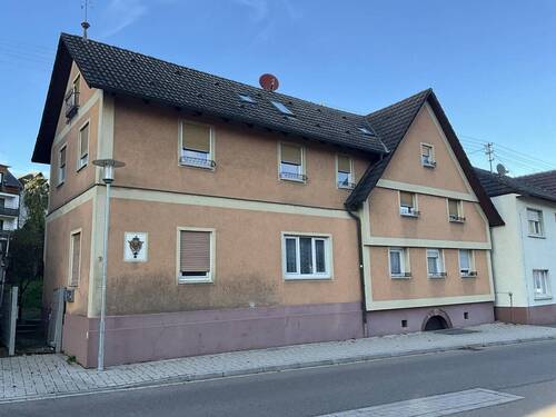 Straßenseite - Vier-Familienwohnhaus in Lahr-Sulz