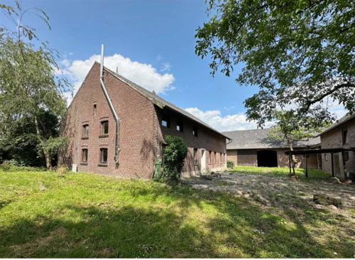 Hausansicht - Immobilien-Richter: Bauernhof mit 2 große Scheunen und Remise in ruhiger Lage von Tönisvorst
