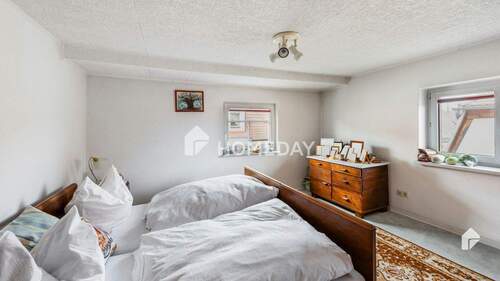 2. OG Schlafzimmer 1 - 