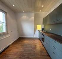 Gemütliche 2 -Zimmer mit Wanne und EBK *Ihr neues Zuhause* - Bischofsheim