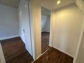 Flur - 2 Zimmer Etagenwohnung in Bischofsheim