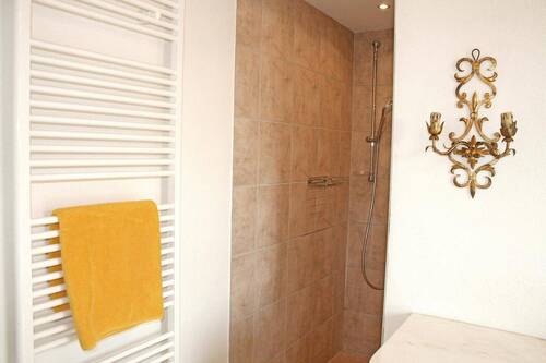 Detail Bad mit Dusche - 