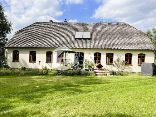 326.Haus.Außen (3) - Mehrfamilienhaus, Wohnhaus mit 190,00 m² in Dadow-Gorlosen zum Kaufen