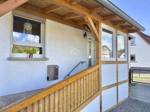 Blick Richtung Windfang - 5 Zimmer Einfamilienhaus in Fulda