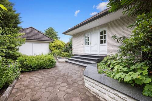 Eingang - 4 Zimmer Einfamilienhaus zum Kaufen in Schwarzenbek