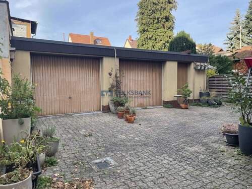 Blick in den Innenhof - 6 Zimmer Mehrfamilienhaus, Wohnhaus zum Kaufen in Heidelberg