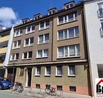 *Nürnberg-Altstadt - 3 Zimmer - Dachgeschoss - grosszügig - Kücheneinrichtung möglich - Bad mit Fenster*
