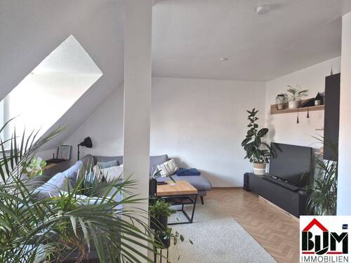 Wohnzimmer2 - 3 Zimmer Etagenwohnung in Nürnberg