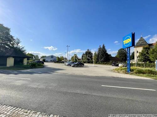 Objektansicht Parkplätze - 