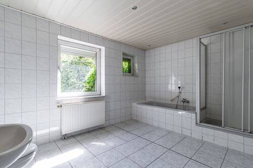 Badezimmer - EG - Einfamilienhaus mit 94,90 m&sup2; in Wathlingen zum Kaufen
