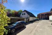 Blick zur Straße - Grundstück in Lübeck