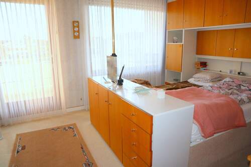Schlafzimmer mit Loggiazugang - 