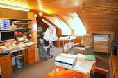 Zimmer im ausgebauten Dachgeschoss - 