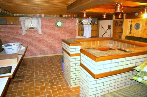 Partykeller mit Bar - 