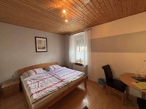 Schlafzimmer - 1 Zimmer Mehrfamilienhaus, Wohnhaus in Enkirch