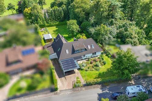 Luftansicht - 7 Zimmer Einfamilienhaus in Rosdorf