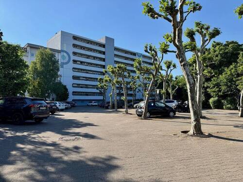 Vorderseite Gebäude - 4 Zimmer Etagenwohnung zum Kaufen in Dietzenbach