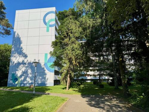 Rückseite Gebäude - 4 Zimmer Etagenwohnung in Dietzenbach