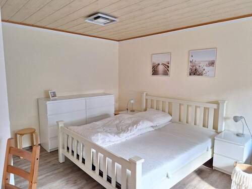 Schlafen - Etagenwohnung mit 30,80 m&sup2; in Greifswald zur Miete