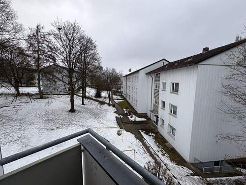 Ausblick - Helle 3-Zimmer-Wohnung mit Balkon zum Schnäppchenpreis - sofort verfügbar