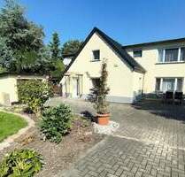 super Haus für 2 Familien, getrennte Eingänge, großes Grundstück, Pool und top Zustand und sehr ruhige Lage Leipzig