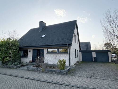 Vorderansicht - Mehr Raum für Familie, Natur und Ideen - Ihr neues Zuhause in Warendorf-Einen!