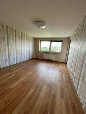 Wohnzimmer - 3 Zimmer Etagenwohnung zur Miete in Duisburg