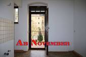 Küche mit Balkon - Zweiraumwohnung mit Balkon in Richtung Pohlitz
