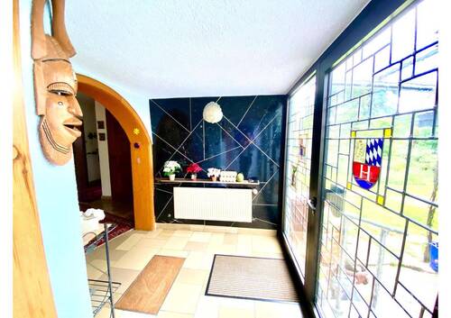 Haustür - 8 Zimmer Einfamilienhaus zum Kaufen in Heddesheim