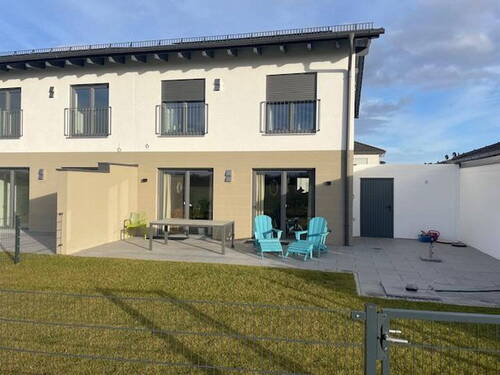Terrasse, West Seite - 5 Zimmer Doppelhaushälfte zum Kaufen in Straubing