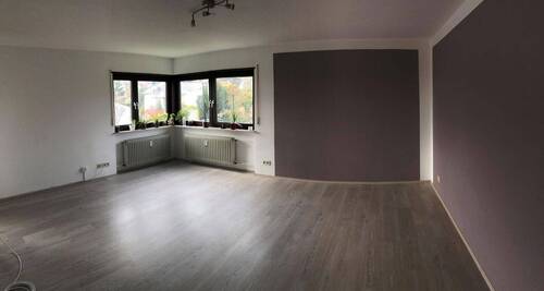 Wohnzimmer - Schöne, helle - unvermietete - 3,5 Zimmerwohnung (87,5 qm) mit Südbalkon