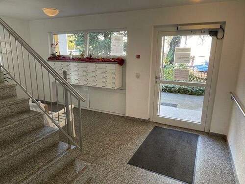 Hauseingangsbereich - 2 Zimmer Etagenwohnung zur Miete in Königsfeld im Schwarzwald