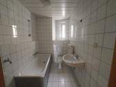 Bad - 3 Zimmer Etagenwohnung zur Miete in Gera