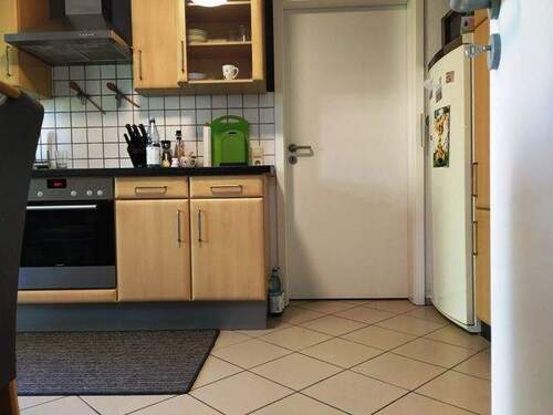 ELW_Küche mit Zugang zur Terrasse - 